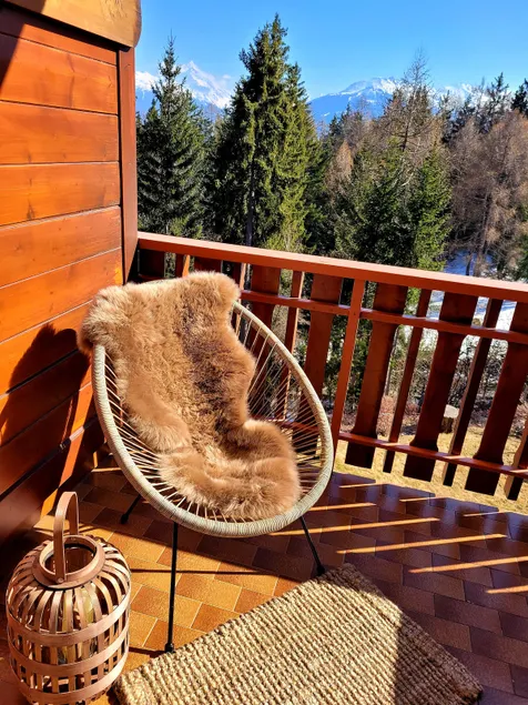 “Alpine Cocoon” – Sunny Balcony & Nature - Image 1