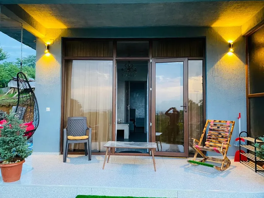 Family Hotel Sunset - Image 1