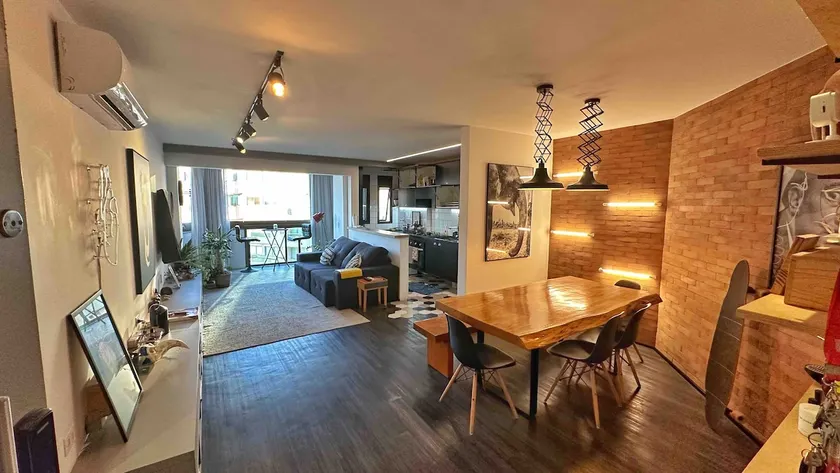 Cinema Boutique Apartment on the Sea Front - Image 1