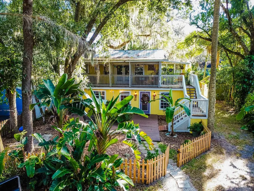 Historic Sanford Sunshine Cottage w/ Treetop suite - Image 1