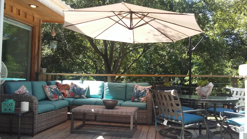 The Sunflower Penthouse on the River in Clarksdale - Image 1