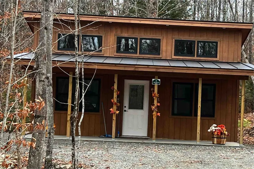 Country Quiet 1 Bedroom Cabin/House - Image 1