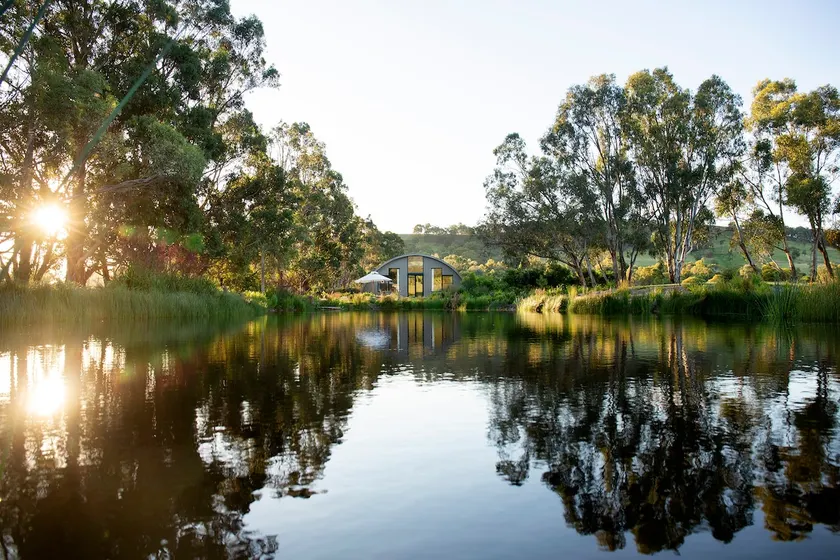 Relax in luxury at our magical Nissen Hut - Image 1
