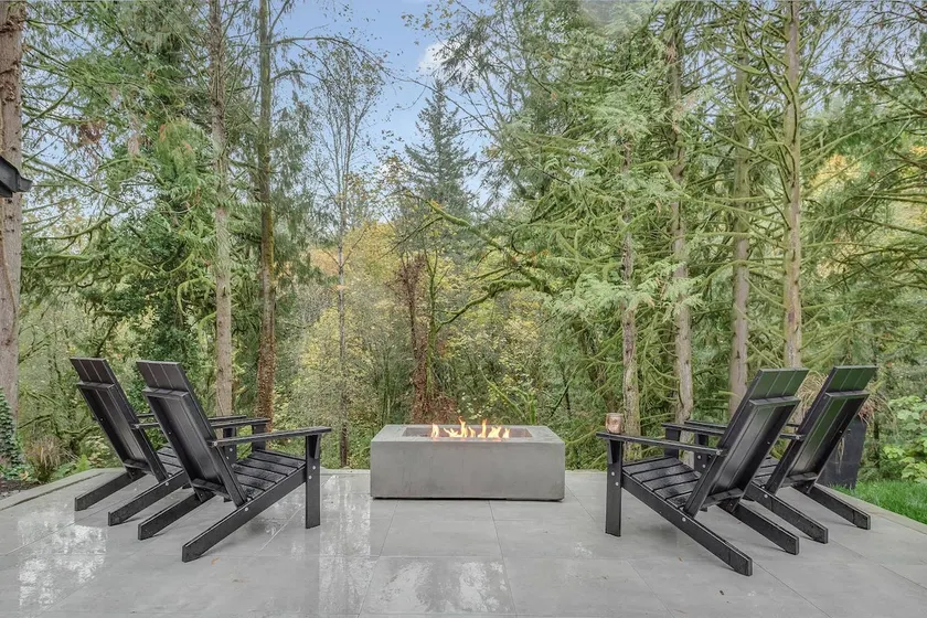 The Pacific Northwest Getaway - Image 1