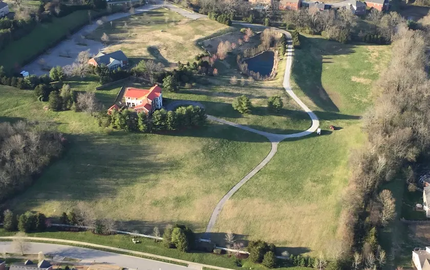 ”GONE WITH THE WIND” ERA SOUTHERN ESTATE - Image 1
