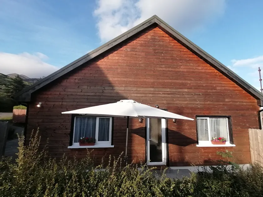 ”The Timber House” with mountain views - Image 1