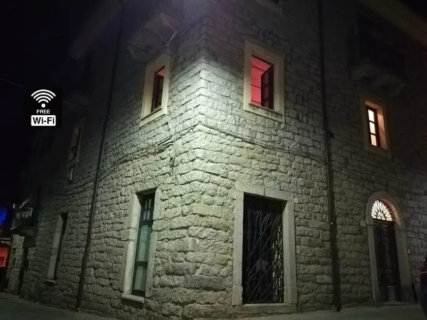 Artist's House in an ancient noble palace - Image 1