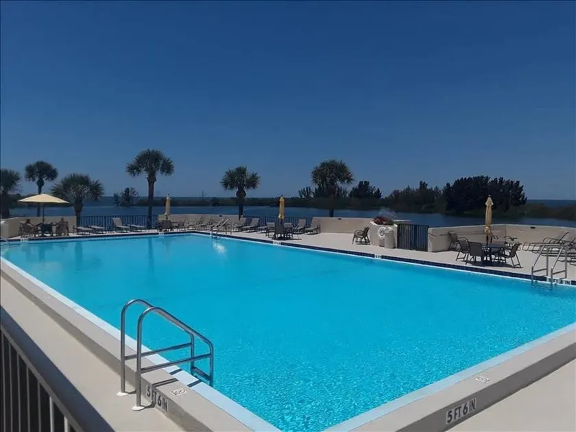 1/1 Gulf Island Beach and Tennis Club, enhet 2-410 - Image 1