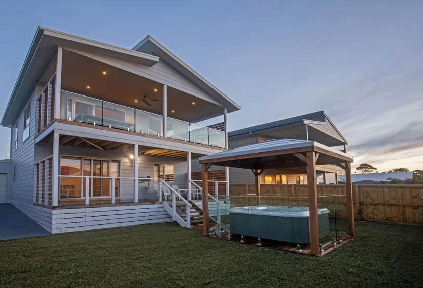 Grande Nisi Casa Cowes - Image 1