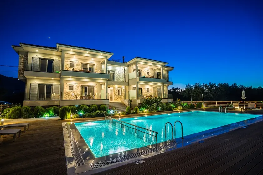 Zantesuites C - Leandros S.A - Image 1
