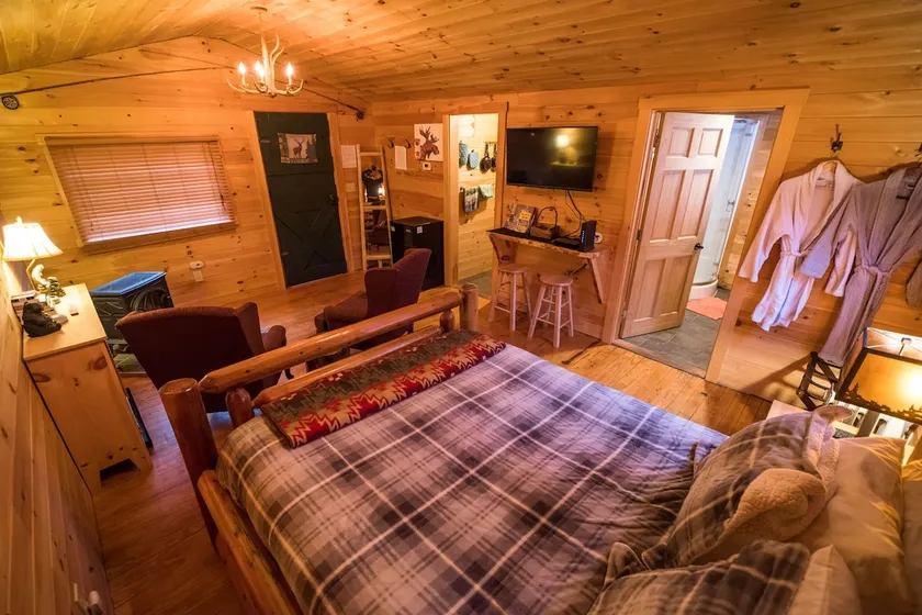 Privé - Cabine confortable avec un bain à remous et une cheminée à gaz - Image 1