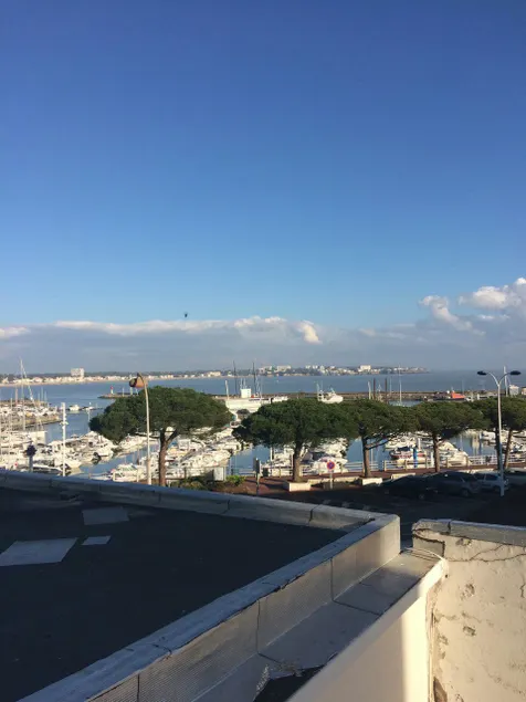Beautiful two-room. View of the port and sea - Image 1