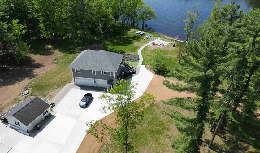 Rivers Edge Escape - Image 1