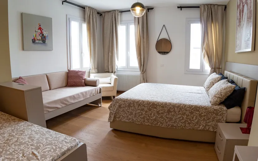 LA CASA QUADRA - Image 1