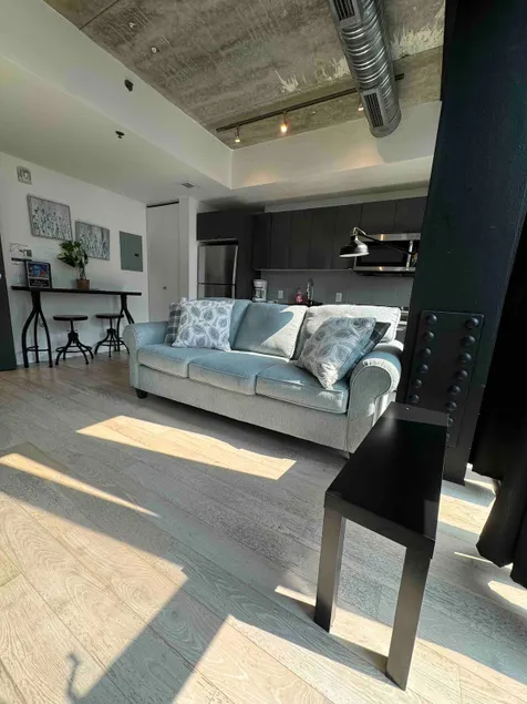 Cozy Bright Downtown 1 bed wifi laundry - Image 1