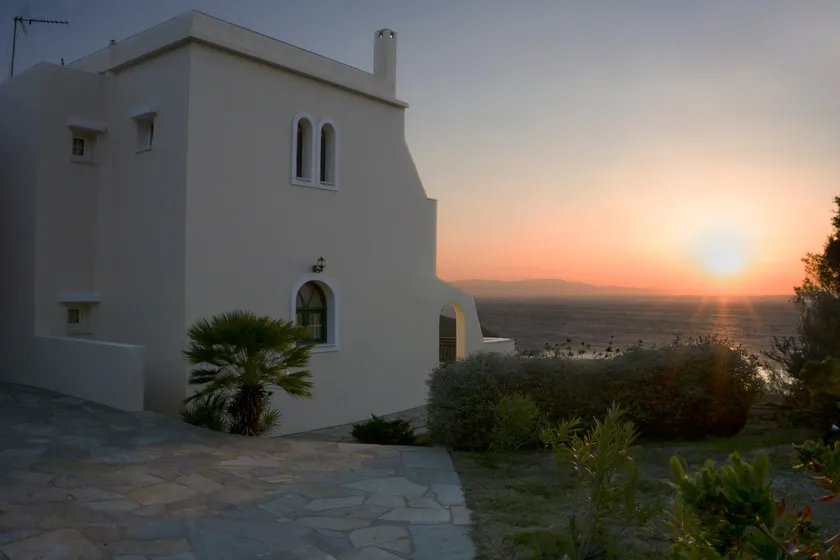 VILLA MARIOS - Image 1