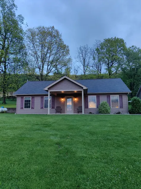 Country Spring Farm Cottage with Breathtaking View - Image 1
