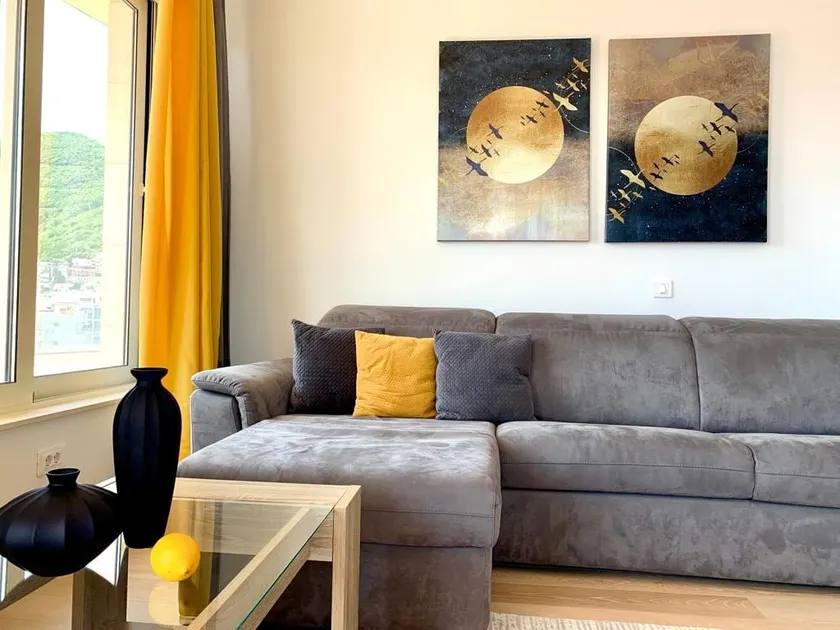 Comfortable new two bedroom apartment - Image 1