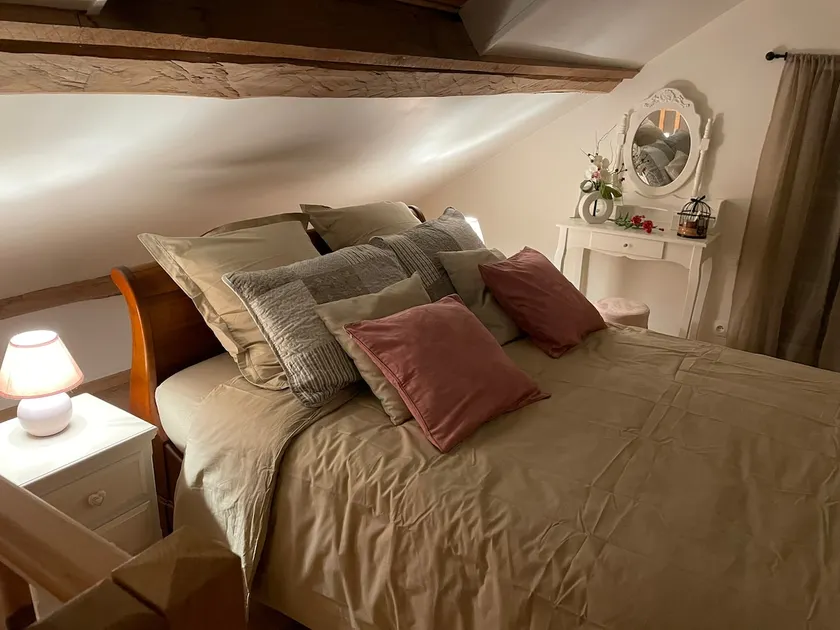 Small cozy outbuilding - Image 1