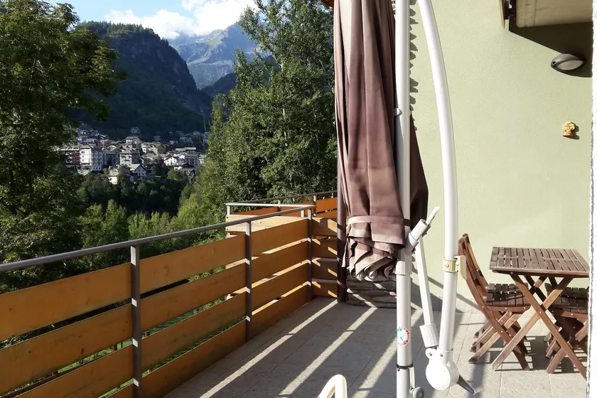 Apartment with view in Caspoggio - Image 1