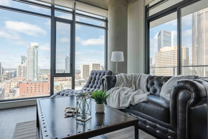 Presidential Suite • City Views • Heated Parking - Image 1