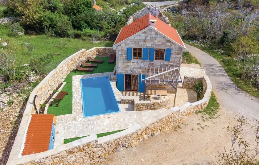 Little Villa Novalja - Image 1