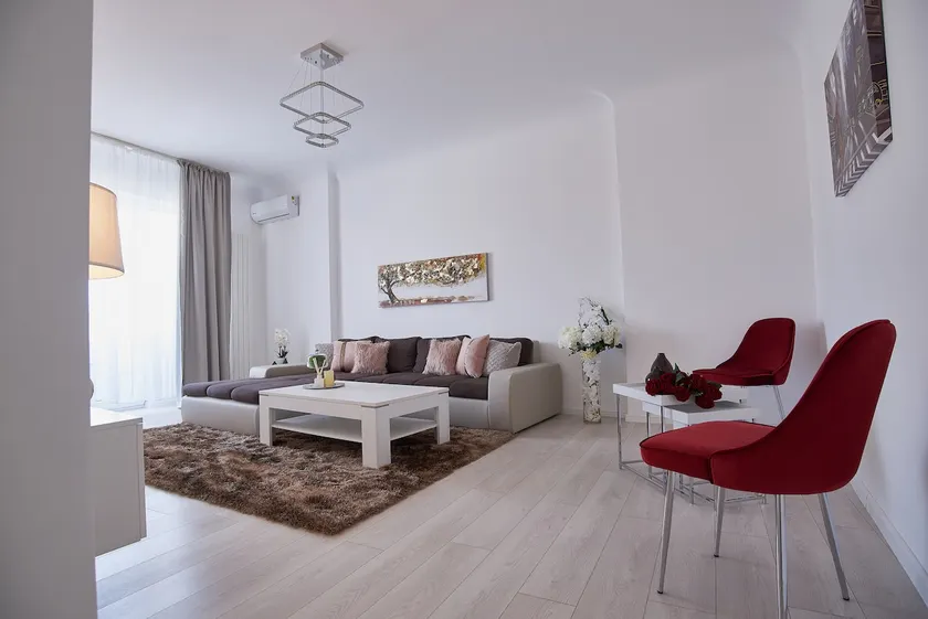 Metropole Apartments Old Town - Deluxe Apartment - Image 1