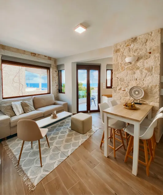 Makry-Gialos Luxury Seaview Apartment - Image 1