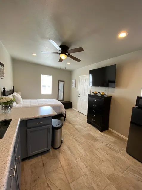 ⭐️Private stand-alone studio (Central)⭐️ - Image 1