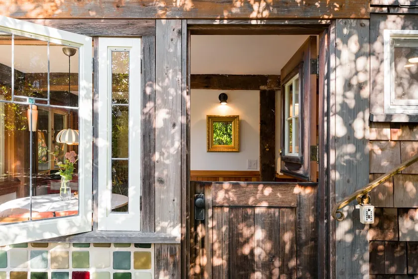 Charming Secluded Guest Suite near Woodland Park - Image 1