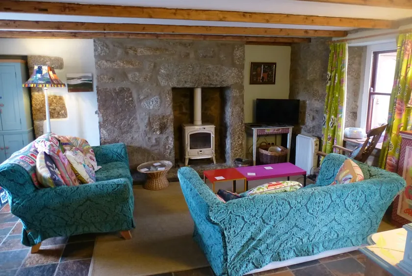 Cosy granite cottage just a mile from Mousehole - Image 1