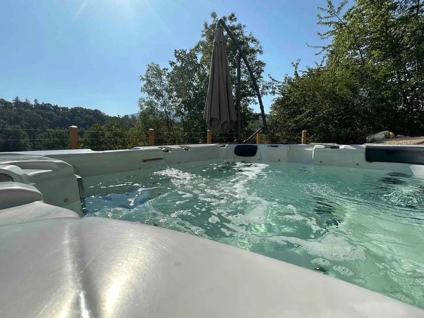 River Villa with amazing view + Jacuzzi, Garden, Forest access - Image 1