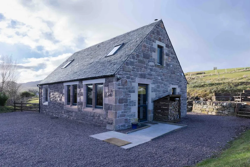 Stunning stone house, Lochcarron - Image 1