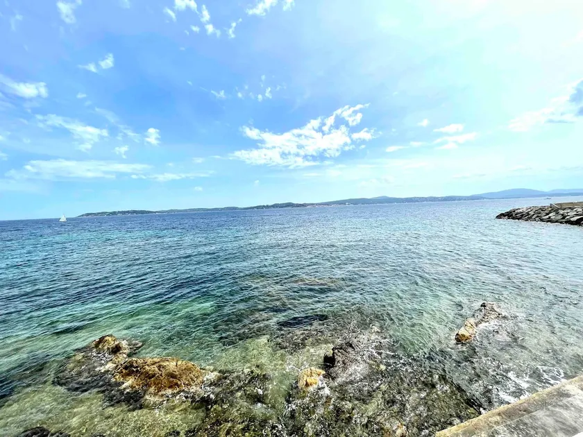 Beachfront Fisherman's House - Image 1