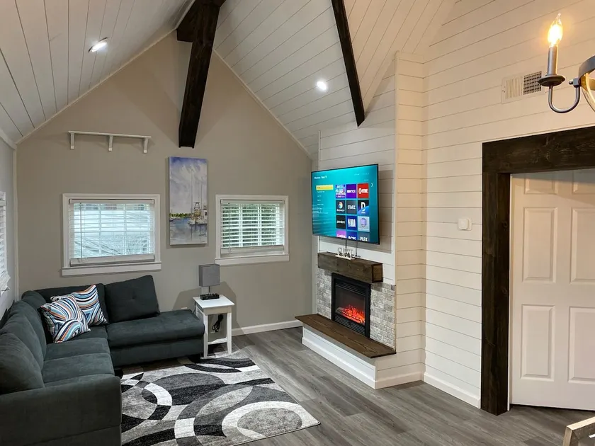 1-Story Cottage Near Presque Isle + Kelso Beach - Image 1