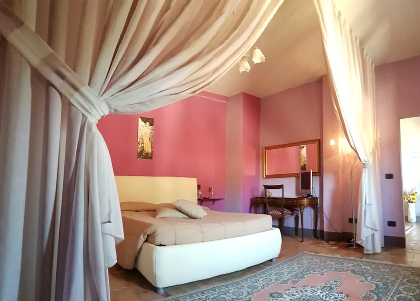 Apartment in the historic center of San Giovanni d'Asso - Image 1