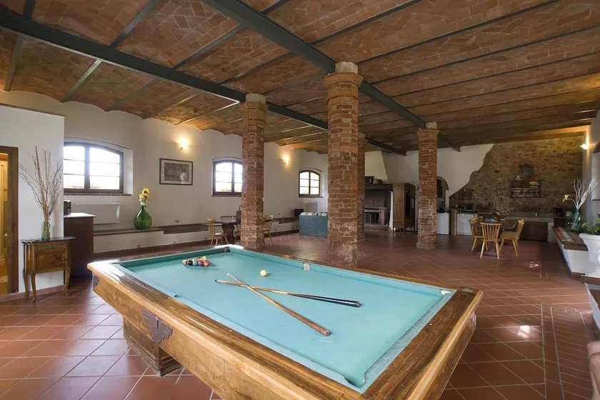 Follonica entire farmhouse with pool - 20 beds - Image 1