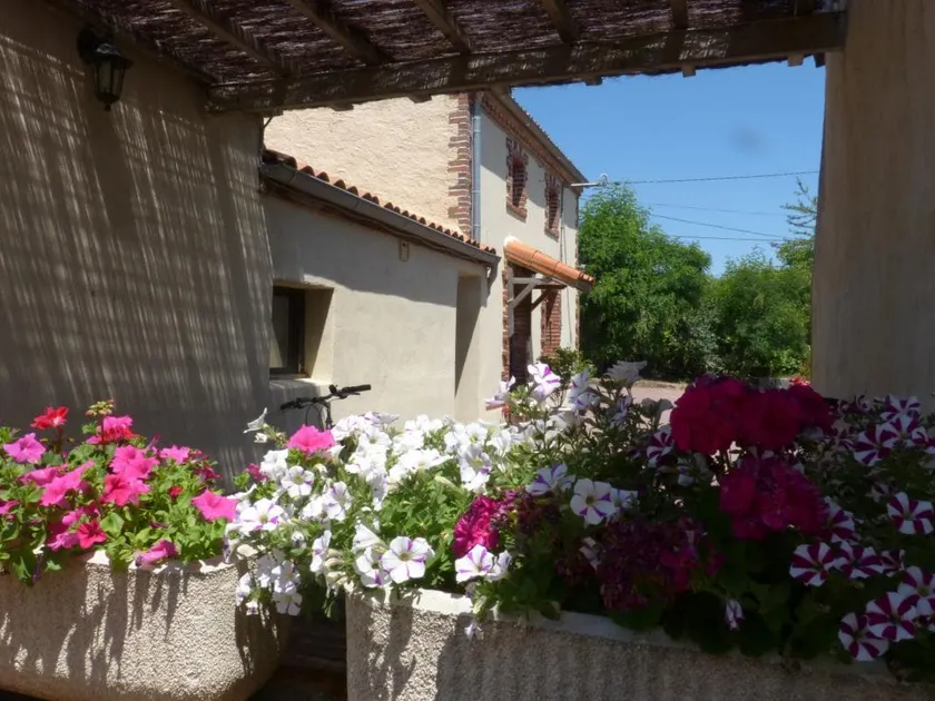 Domaine Angelou Cozy gîte near Puy du Fou - Image 1