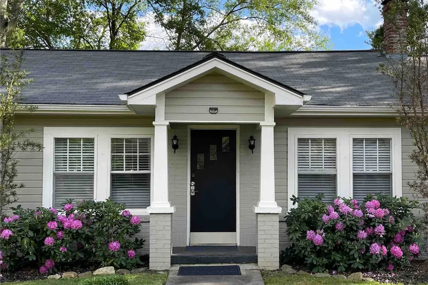 Entire House in Historic Downtown Cartersville - Image 1