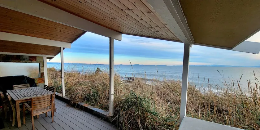 Cozy Beachfront Cabin w/Hot Tub | Experience ONP - Image 1