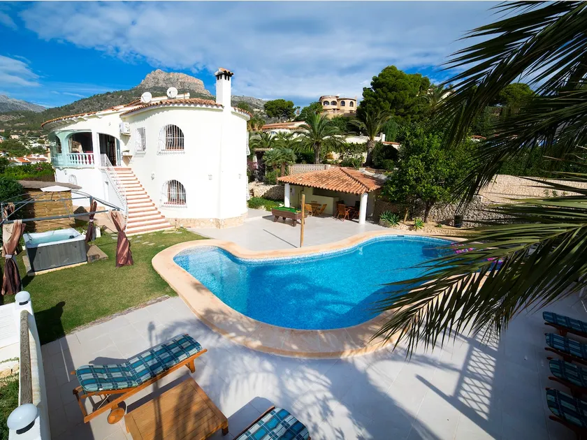 Superbe villa pour 10p, vue sur la mer, piscine privée, airco, jacuzzi, pooltable - Image 1