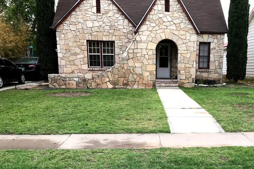 The Cozy Cottage - Image 1