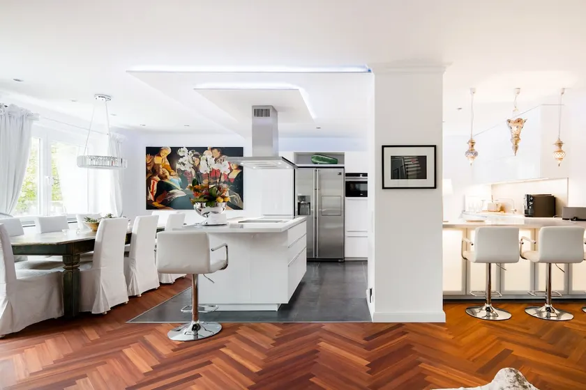 Luxurious penthouse, shuttleservice fair & airport - Image 1
