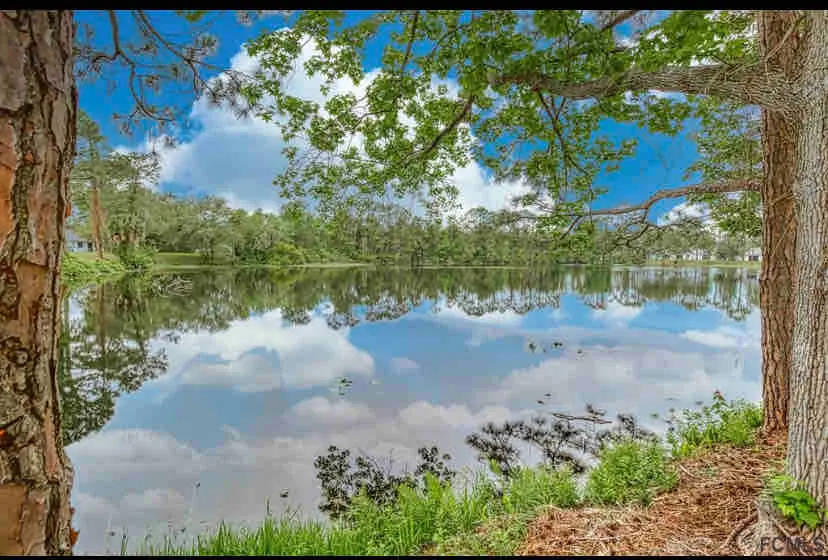 Cheerful lakeside 2/2 cottage with a private pool - Image 1