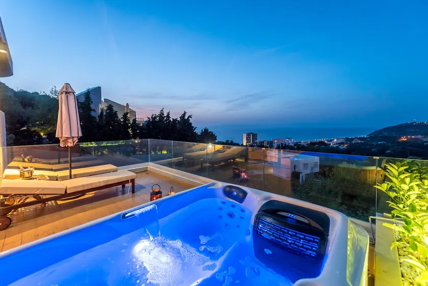 FlyViewFlatsGOLD PrivateHotTub with SeaView - Image 1