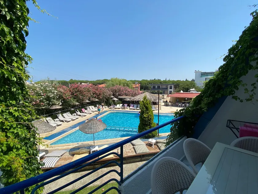 1+1 Apartment with Pool for Rent in Burhaniye Ören Nova Site - Image 1
