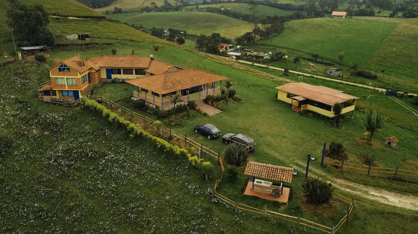Accommodation near Bogotá - Hacienda Caracoli - Image 1