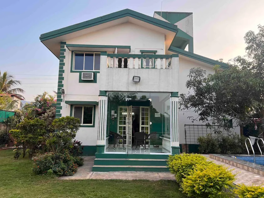 Beautiful Lonavala bungalow with pvt swimming pool - Image 1
