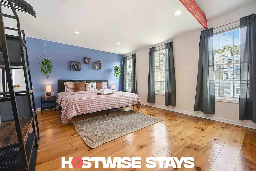 Two King Beds★ Beautiful Custom Space ★ Walkable! - Image 1