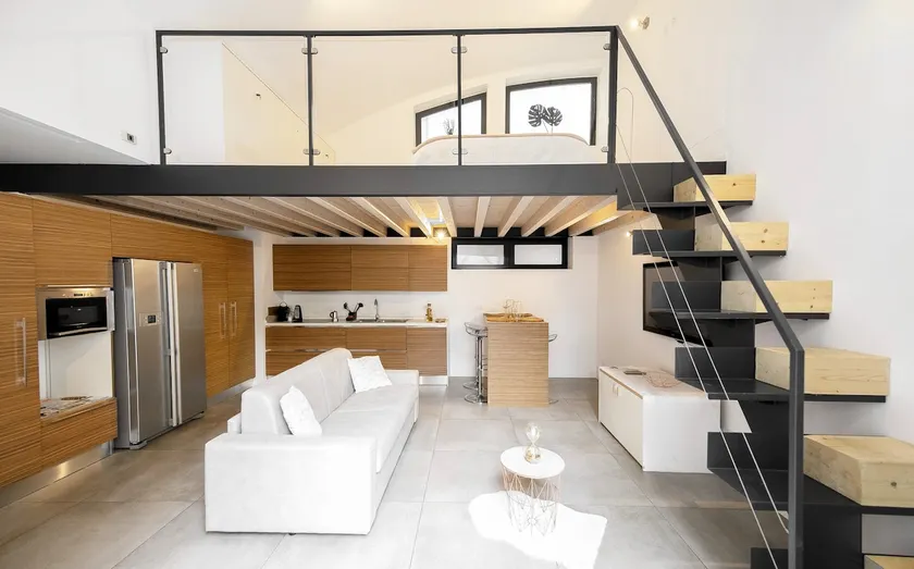 Design Central Apartment - Image 1